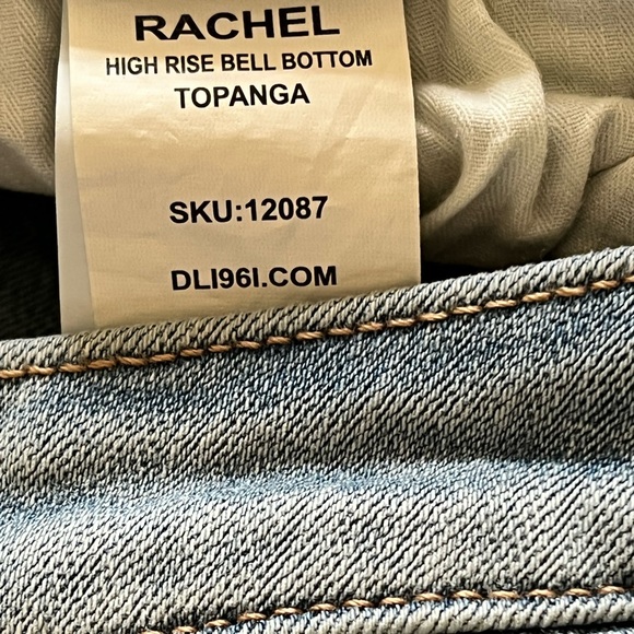 DL 1961 High Rise Bell Bottom Jeans. Size 29. Excellent Condition. - Picture 12 of 13